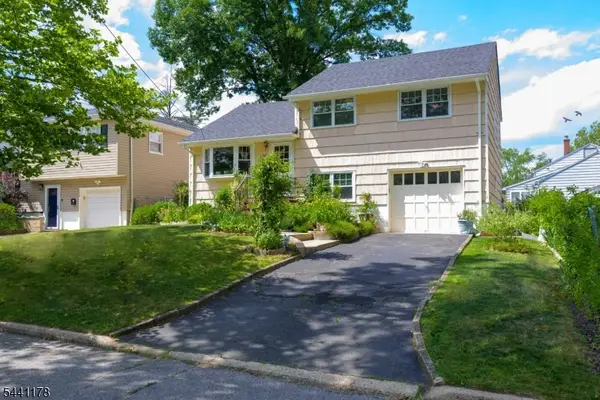 765 Grove St, Rahway City, NJ 07065