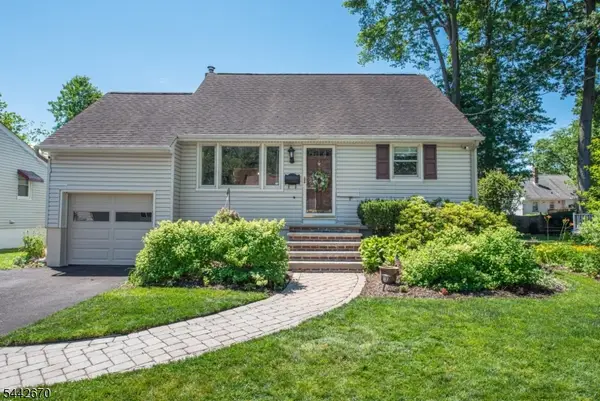 3 Maple Ln, Parsippany-Troy Hills Twp., NJ 07034
