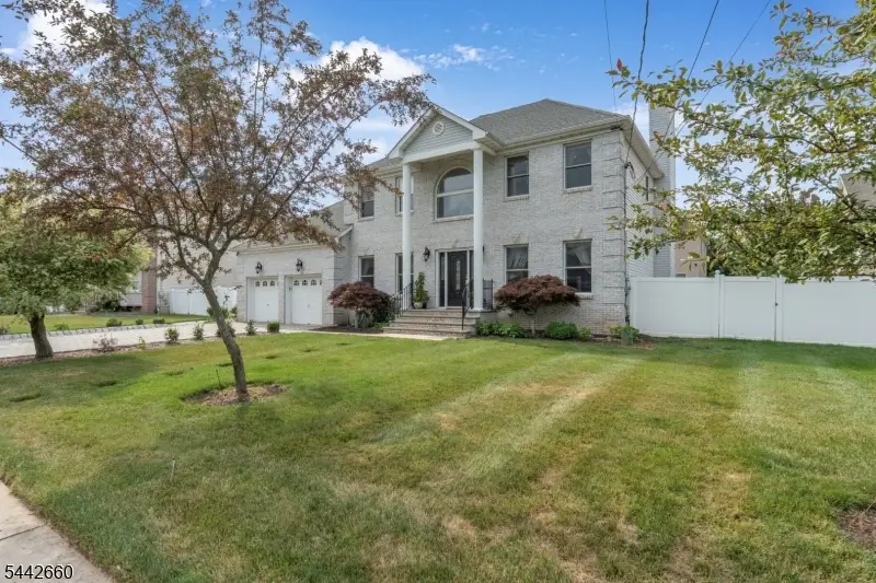 664 Roosevelt Ave, Piscataway, NJ 08854 - #2