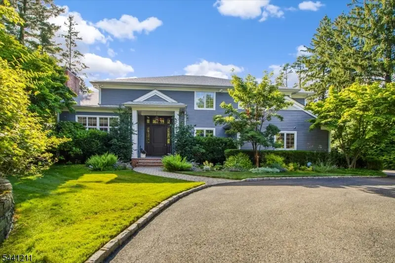 2 Denman Ct, Millburn, NJ 07078 - #1