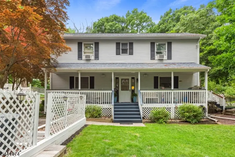 136 Jefferson Trl, Hopatcong, NJ 07843 - #1