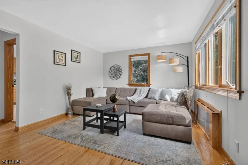 4 Howard Ave, Clifton, NJ 07013 - #2