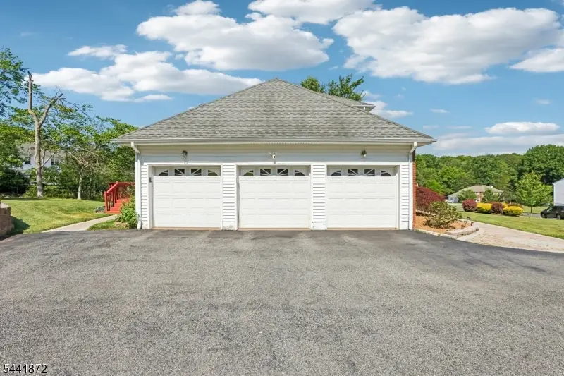 4 Viking Ct, Randolph, NJ 07869 - #3