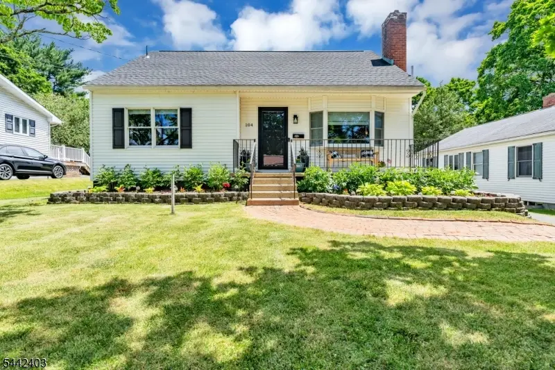104 N Prospect St, Washington, NJ 07882 - #1