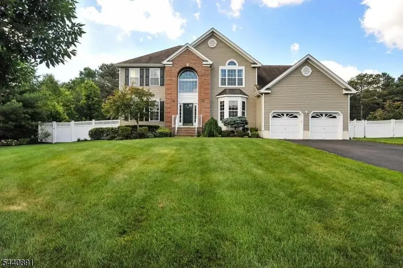 9 Angelina Ct, Monroe, NJ 08831 - #3