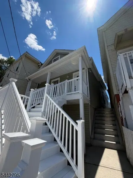 299 W Broadway, Paterson City, NJ 07522