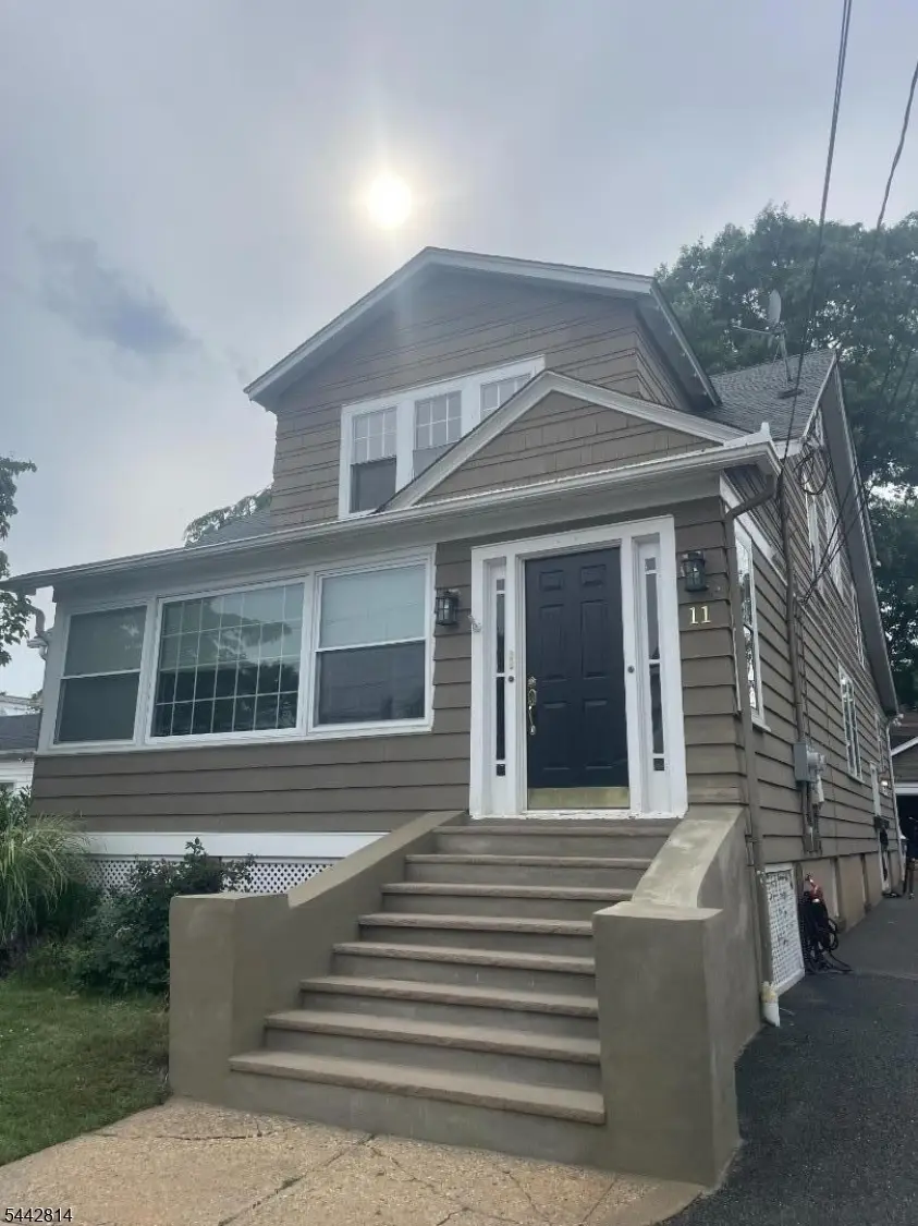 11 Brookwood Dr, Maplewood, NJ 07040 - #1