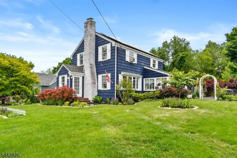 61 Laurel Ave, Kingston, NJ 08528 - #2