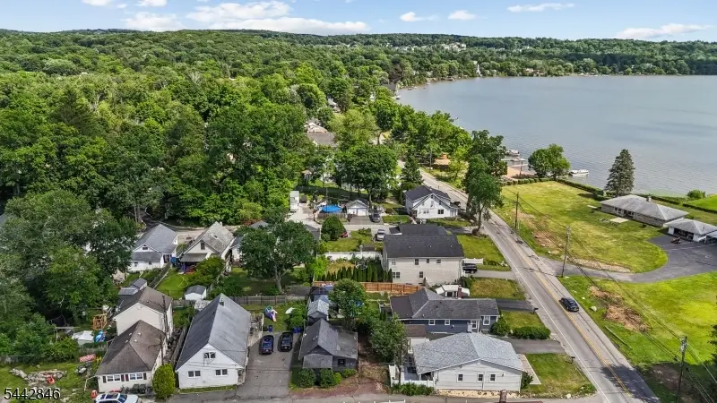 2 Knowles Ln, Budd Lake, NJ 07828 - #3