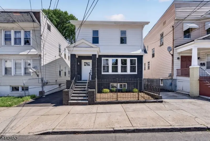 44 Breckenridge Ter, Irvington, NJ 07111 - #1
