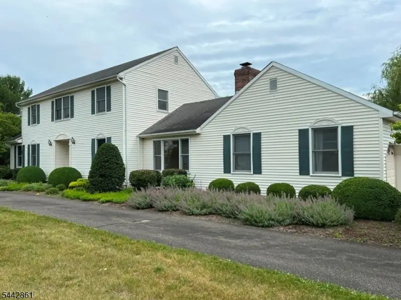 17 Shurts Rd, Readington, NJ 08822 - #1