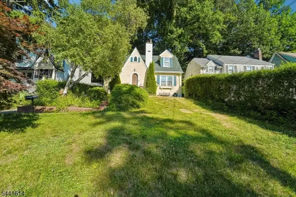 75 Rollinson St, West Orange Twp., NJ 07052