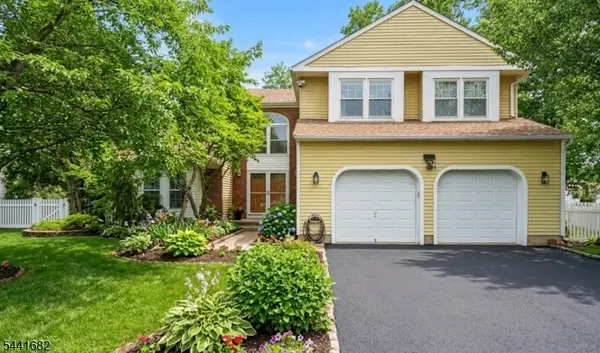 9 Chipwood Ln, North Brunswick Twp., NJ 08902