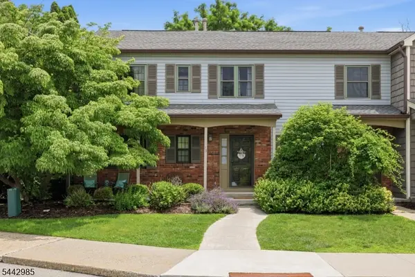 15 Wood Duck Ct #15, Allamuchy Twp., NJ 07840