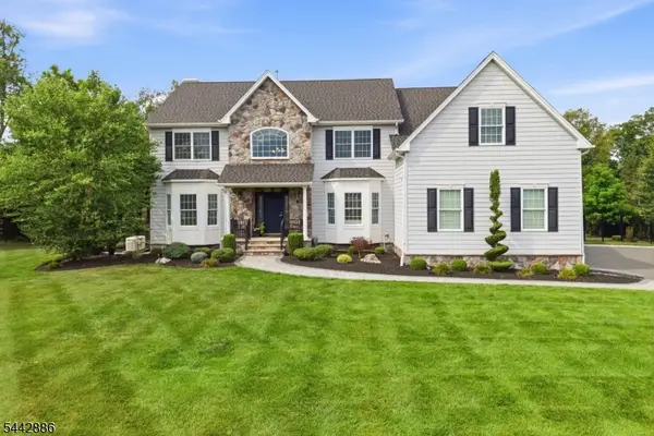 284 Shelburne Pl, Hillsborough Twp., NJ 08844