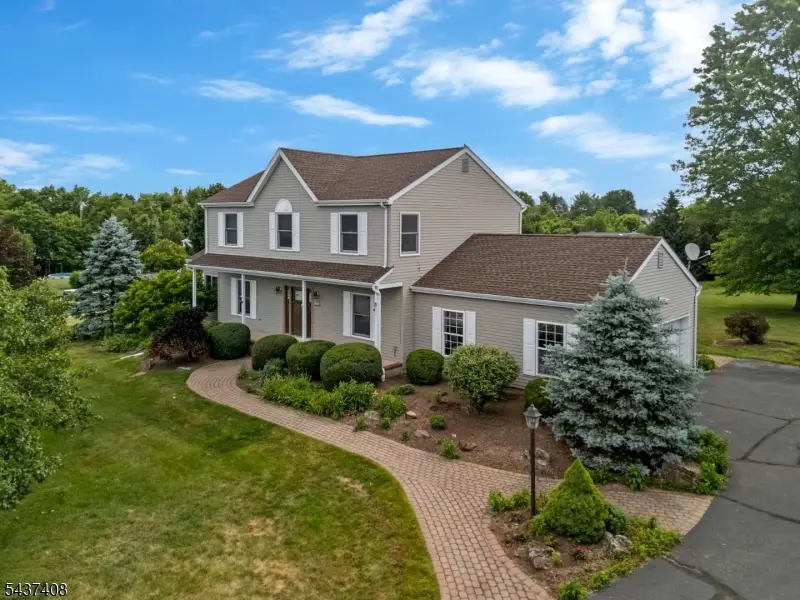 1 Pegasus Ct, Raritan, NJ 08551 - #3