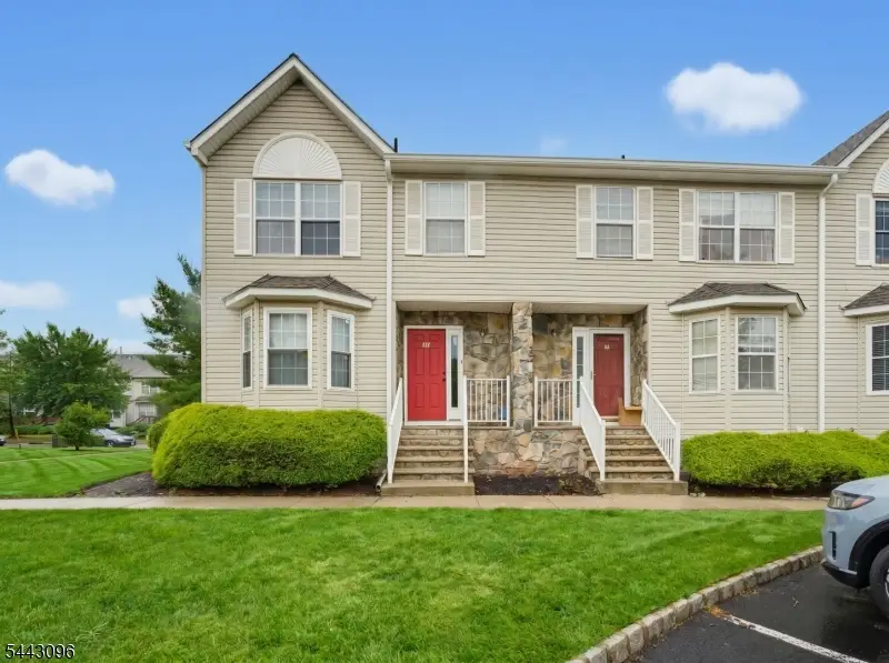 57 Victoria Dr, Franklin, NJ 08873 - #2