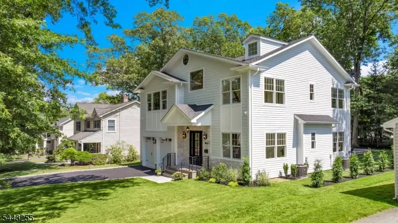 4 Garden Ct, Ho Ho Kus, NJ 07423 - #3