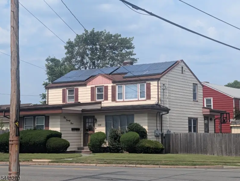 131 18th Ave, Elmwood Park, NJ 07407 - #1