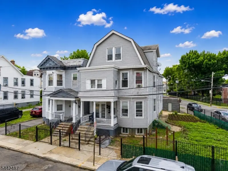 41 20th Ave, Irvington, NJ 07111 - #1