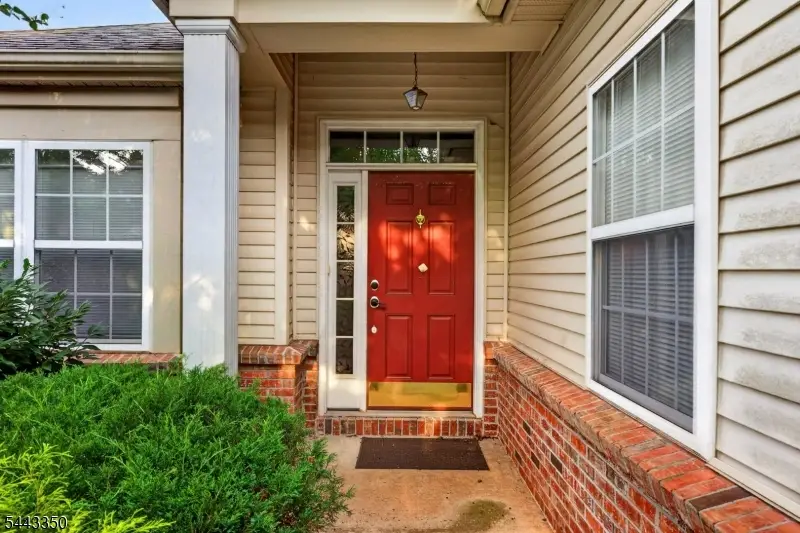 14 Daulton Dr, Franklin, NJ 08873 - #1