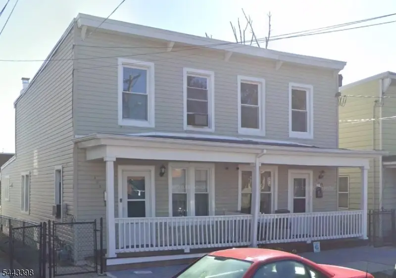 464 Division St, Perth Amboy, NJ 08861 - #1