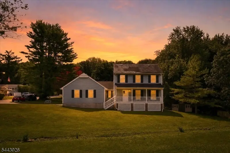 12 Mountain View St, Hamburg, NJ 07419 - #1