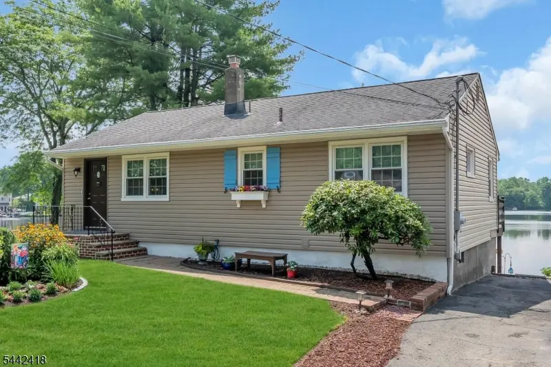 3 Duck Point Trl, Lake Hopatcong, NJ 07849 - #1
