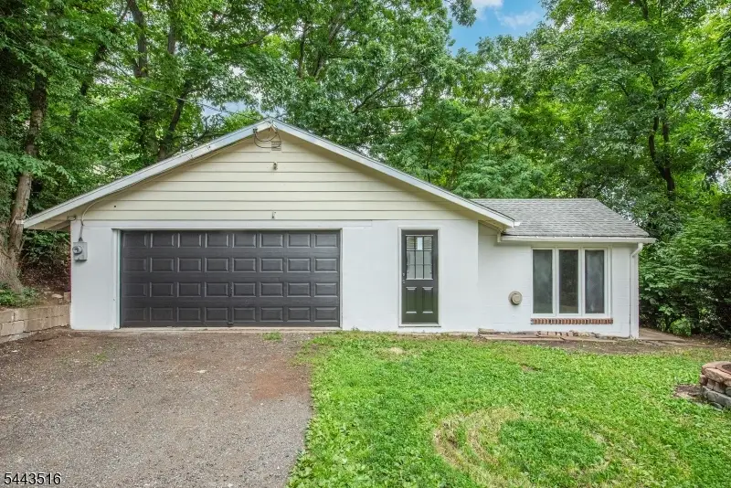 16 Florence St, Hopatcong, NJ 07843 - #2