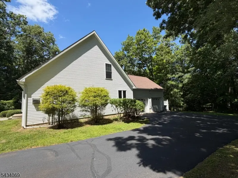 11 Minisink Dr, Montague, NJ 07827 - #3