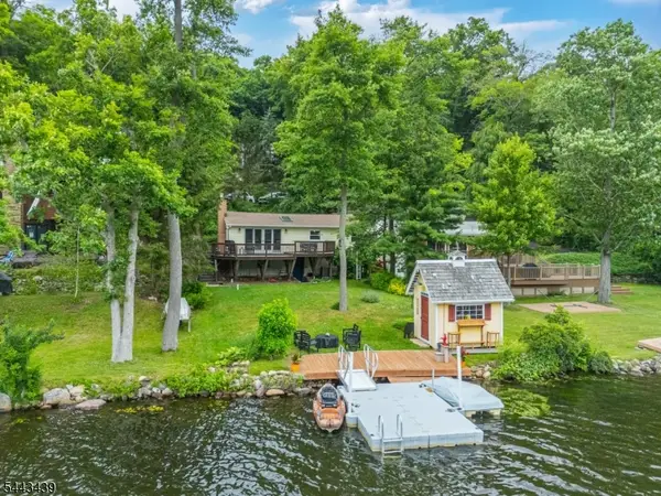 77 W Shore Trl, Sandyston Twp., NJ 07826