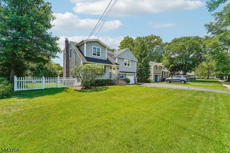 252 Canterbury Pl, Ridgewood, NJ 07450 - #2