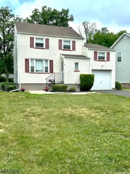 220 Penfield Pl, Dunellen, NJ 08812 - #1