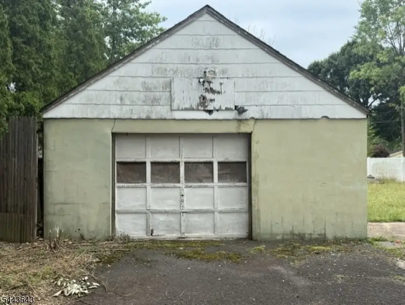 970 Hamilton St, Franklin, NJ 08873 - #3