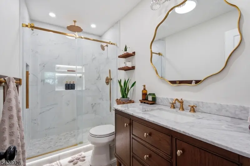 47 Summit Rd, Hamburg, NJ 07419 - #3