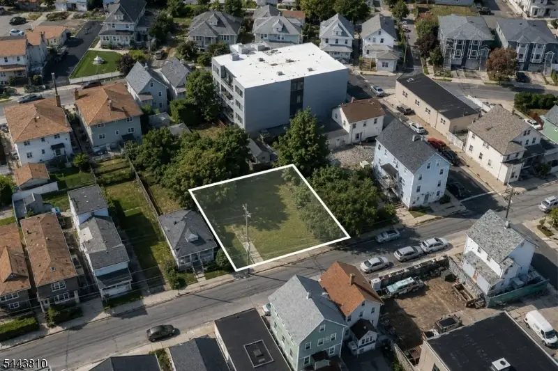 215 Washington Ave, Hackensack, NJ 07601 - #1