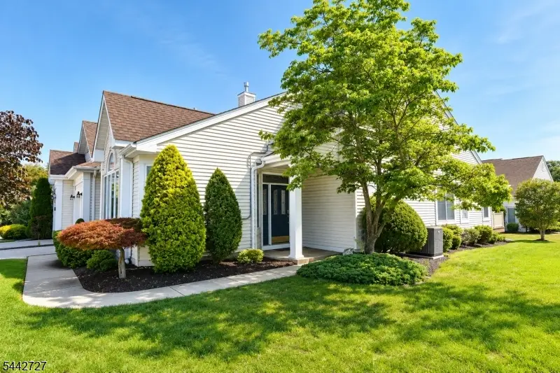 30 Severn Way, Monroe, NJ 08831 - #2