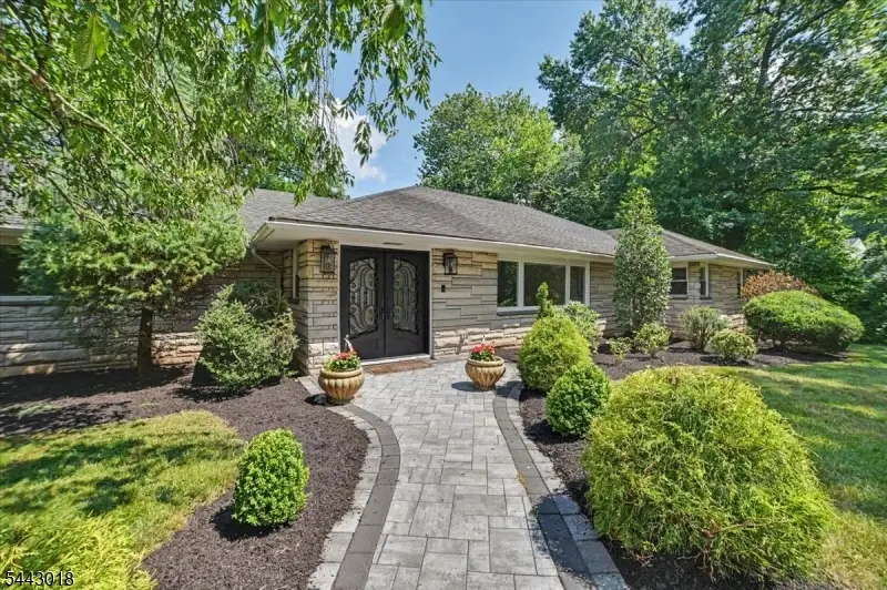 1459 Dunn Pkwy, Mountainside, NJ 07092 - #2