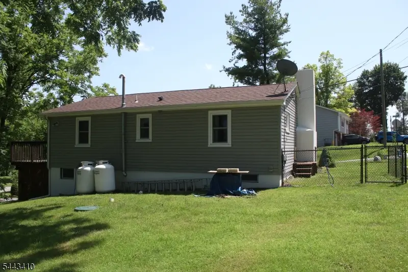 12 Clover Ln, Glenwood, NJ 07418 - #2