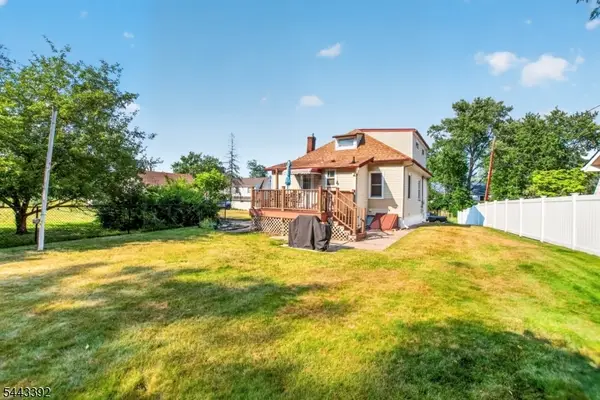 6 Crestwood Ct, Lincoln Park Boro, NJ 07035