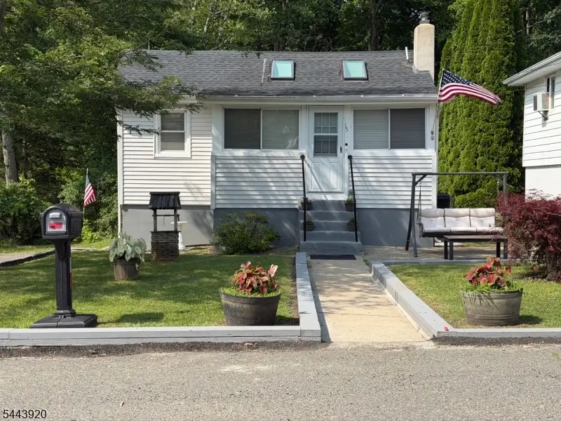 15 Kentucky Ave, Lake Hopatcong, NJ 07849 - #1