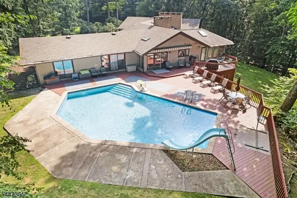 18 Horizon Dr, Mendham Twp., NJ 07945
