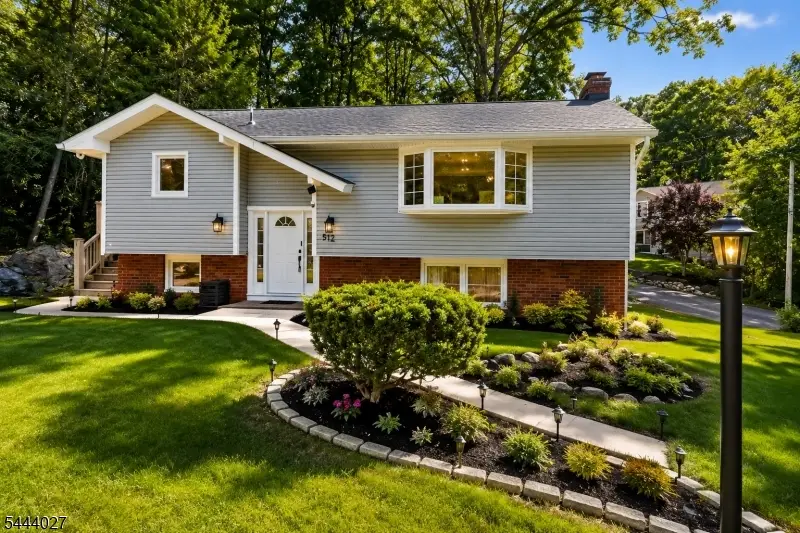 512 Lake Shore Dr, Hewitt, NJ 07421 - #2