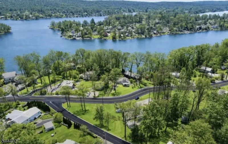 512 Lake Shore Dr, Hewitt, NJ 07421 - #3