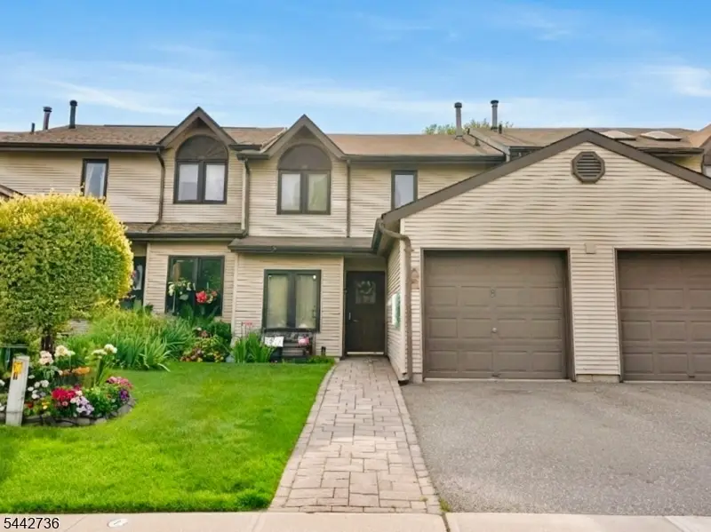 8 Plum Court, Raritan, NJ 08822 - #1