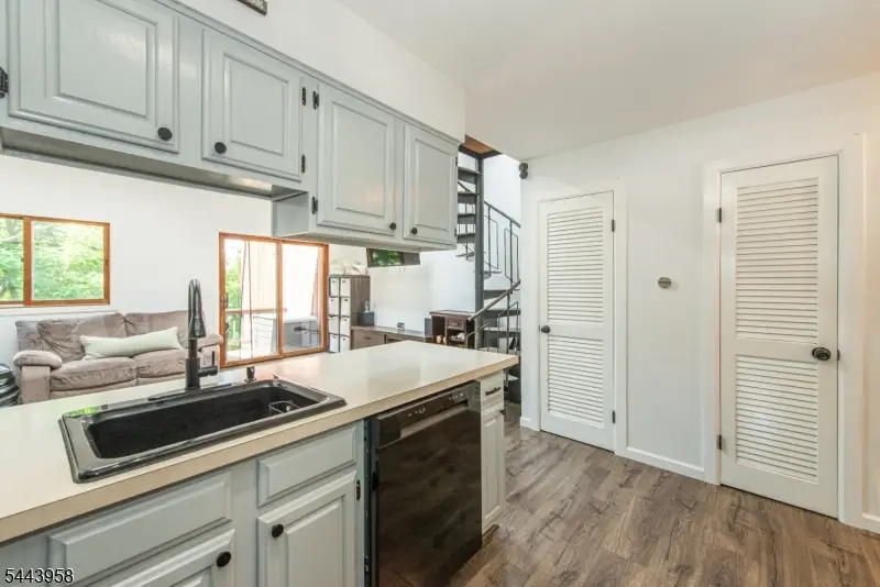 2 Steamboat Dr, Vernon, NJ 07462 - #3