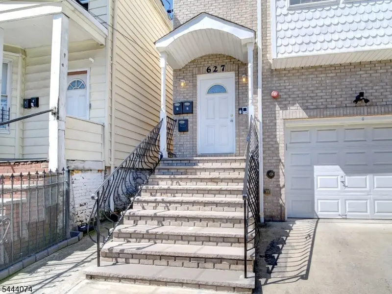 627 Hunterdon St, Newark, NJ 07108 - #2