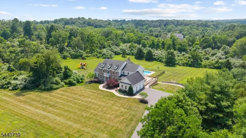 61 Perryville Rd, Pittstown, NJ 08867 - #3