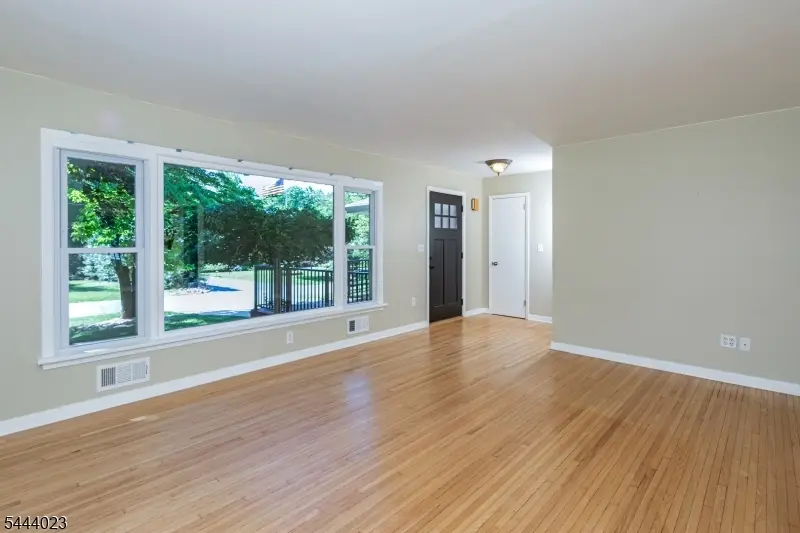 4 Park Ln, Griggstown, NJ 08540 - #3