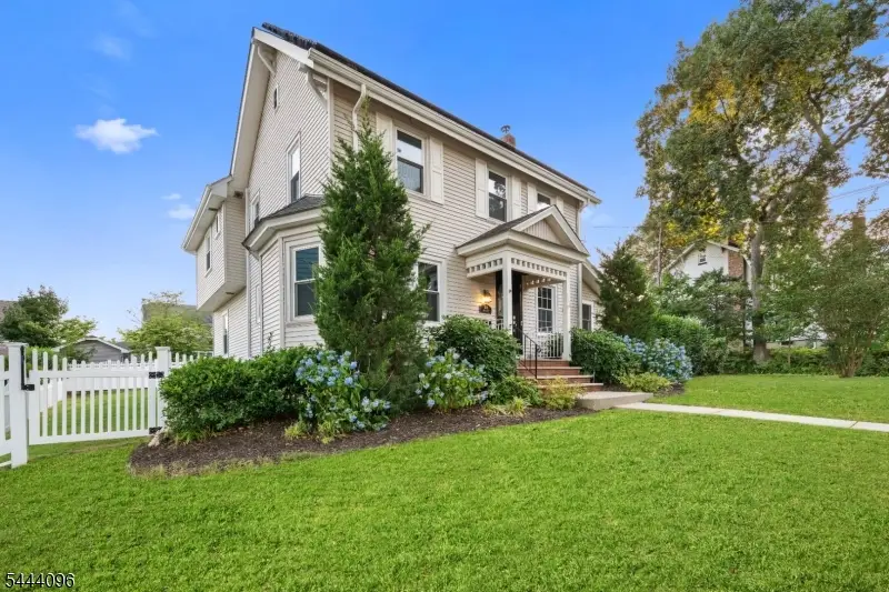 251 High St, Nutley, NJ 07110 - #3